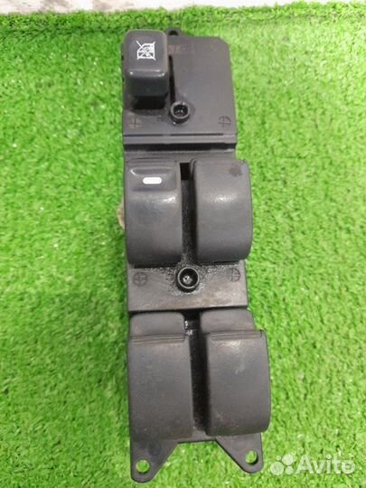 Блок управления стеклоподъемниками передний левый