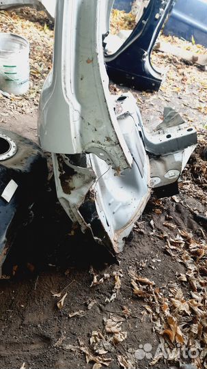 Крыло заднее левое Mazda CX-7