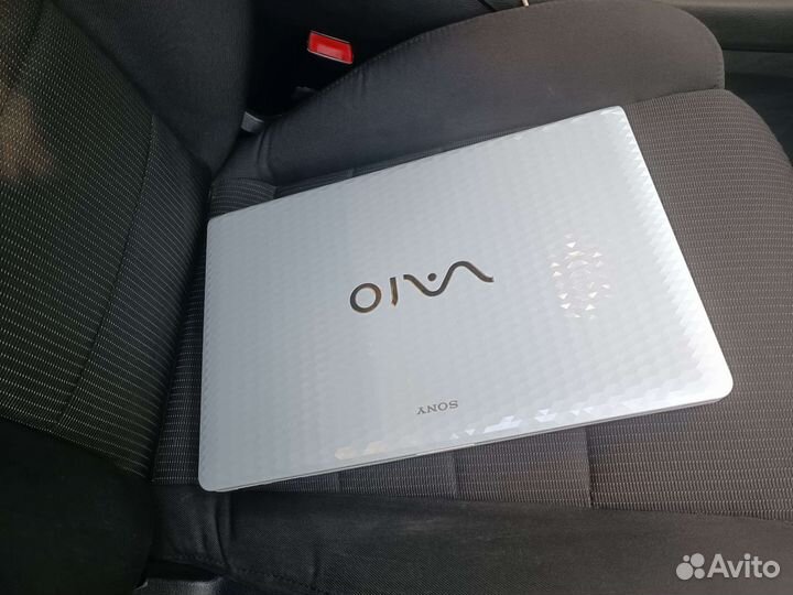 Ноутбук sony vaio i3 pcg71812v