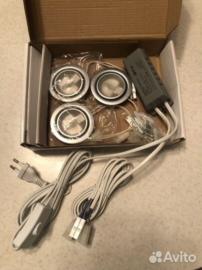 Новый комплект галогеновых светильников GTV ZH-320