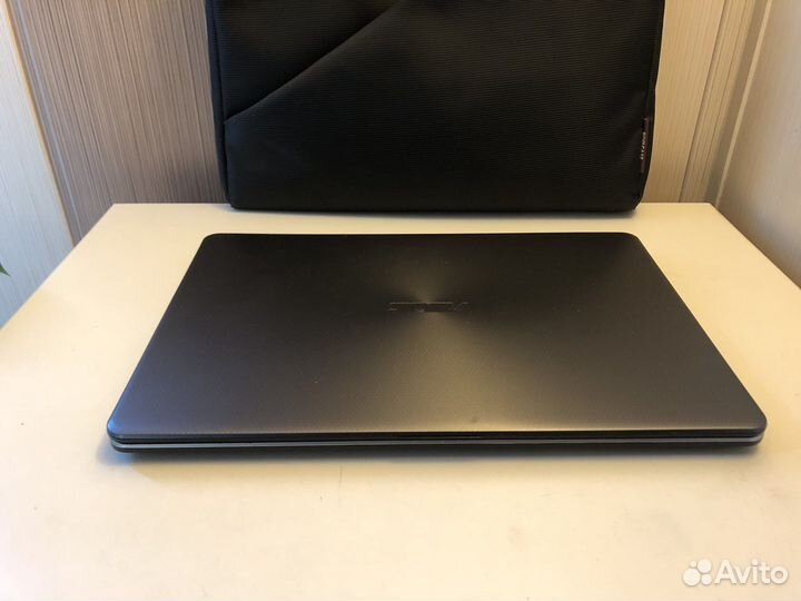 Ноутбук Asus