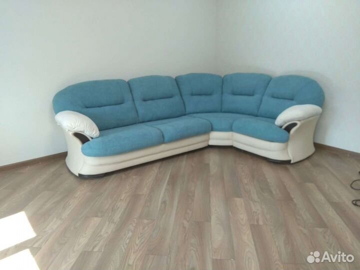 Перетяжка мягкой мебели на дому