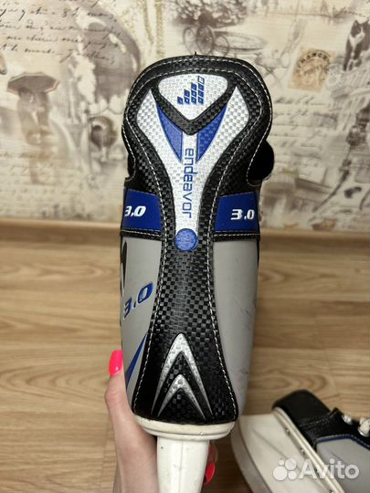 Хоккейные коньки