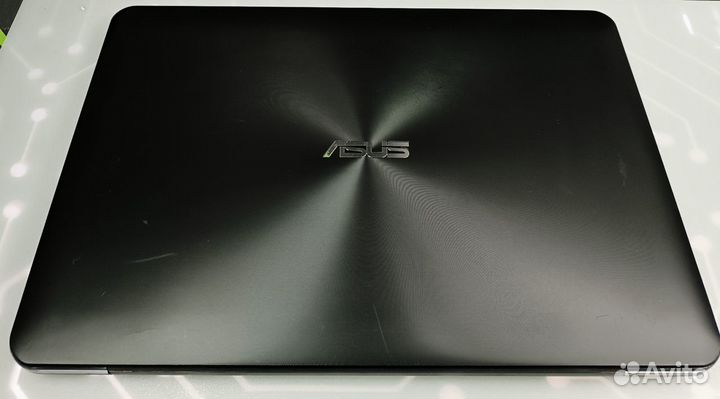 Ноутбук Asus X550L/i3-4010U/8Gb/256Gb/HD Graphics