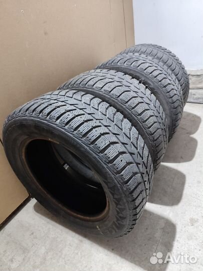 Bridgestone Ice Cruiser 5000 215/60 R16 95T