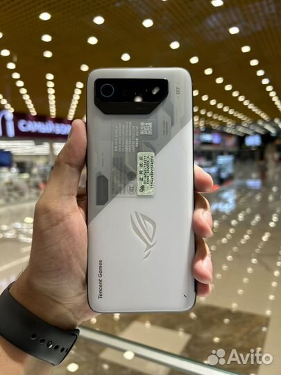 ASUS ROG Phone 7, 12/256 ГБ