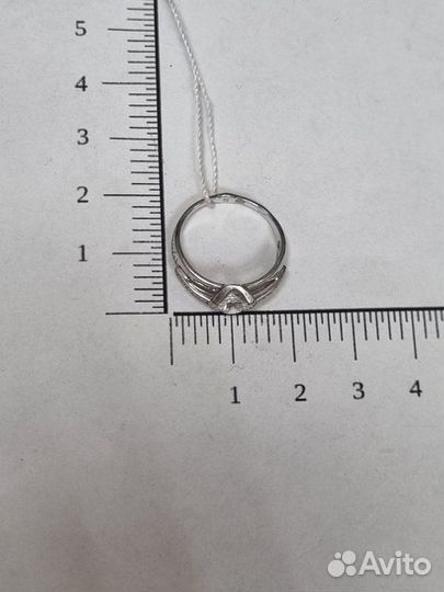 Золотое кольцо с фианитом 16,5р