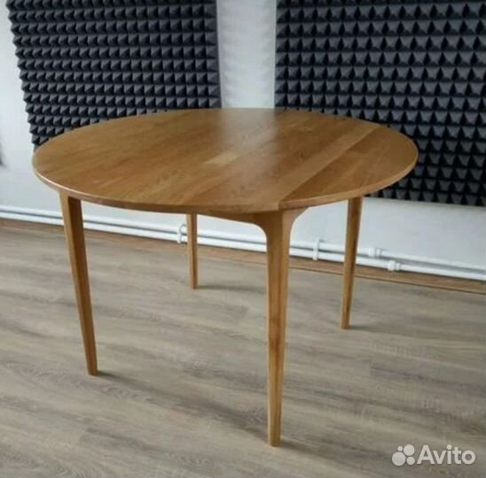 Большой обеденный стол из массива дуба