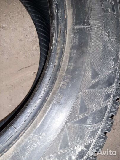 Pirelli Carrier Winter 225/65 R17
