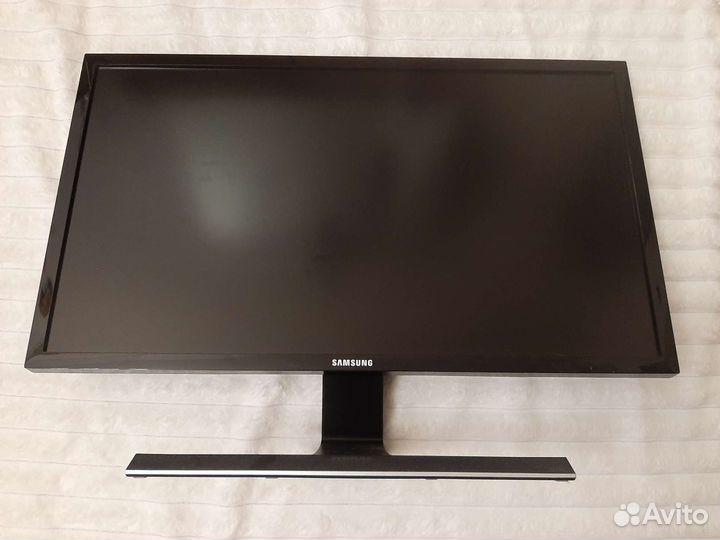 Монитор 28 Samsung U28E590D черный