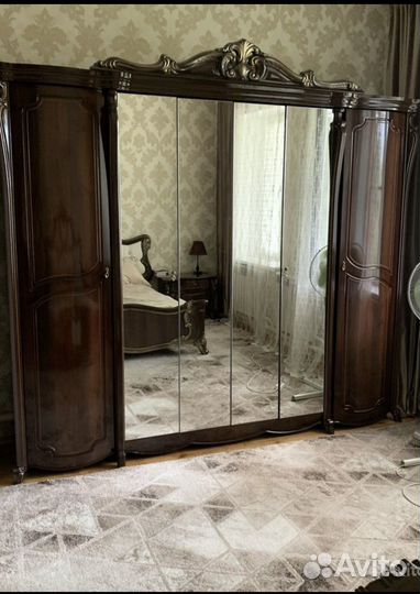 Спальный гарнитур