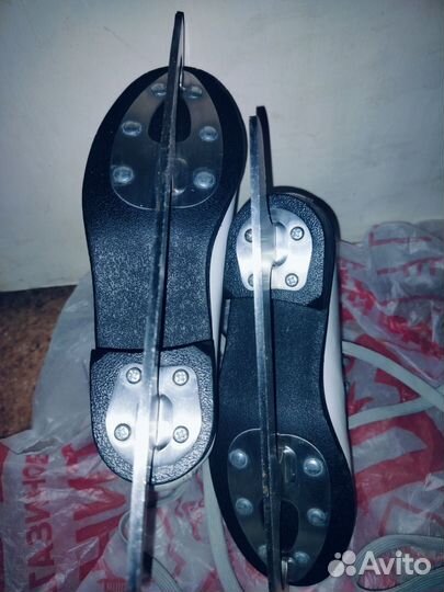 Коньки фигурные, 1200 торг