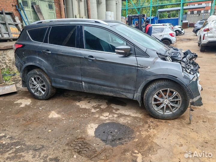 Автомобиль в разборе Ford Kuga (2 поколение, 2 рес