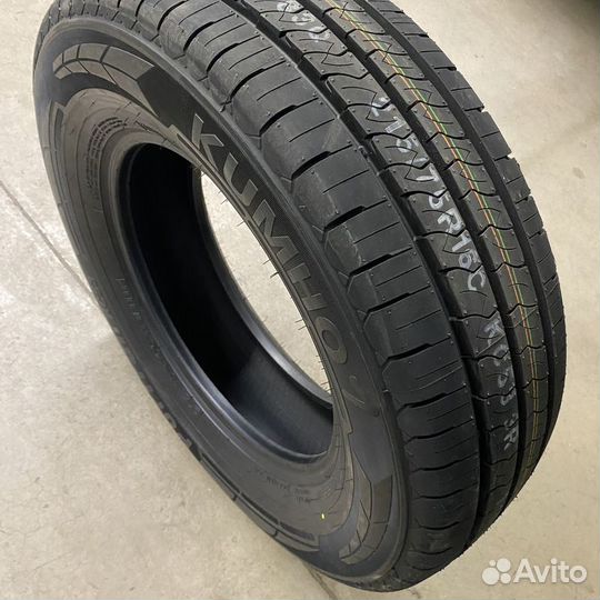 Kumho PorTran KC53 205/70 R15C 106