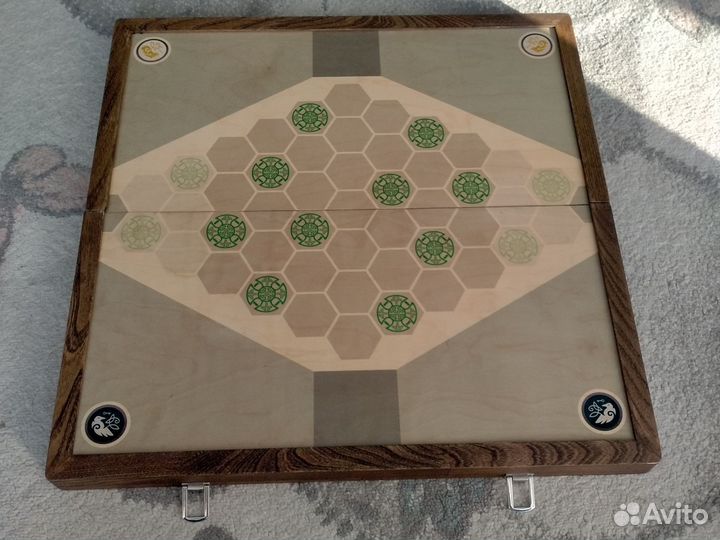 Сундук войны. Шахматная доска