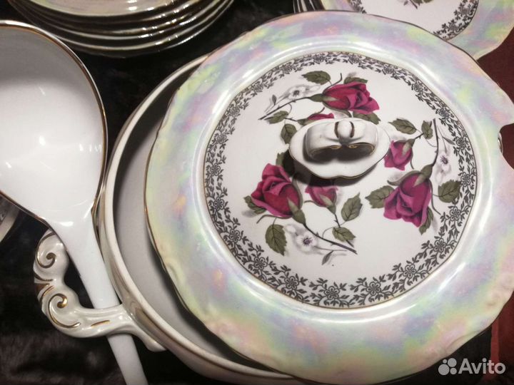 Столовый сервиз 