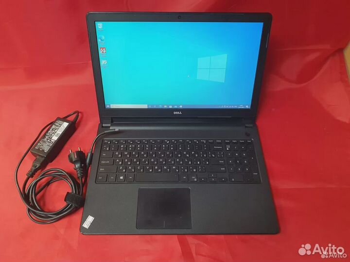 Ноутбук Dell AMD A10-8700 Radeon R6, SSD120GB 8GB