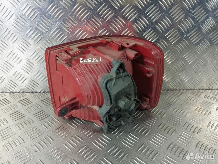 Б/У Б/У Фонарь задний левый Из Японии. 1T0945095R