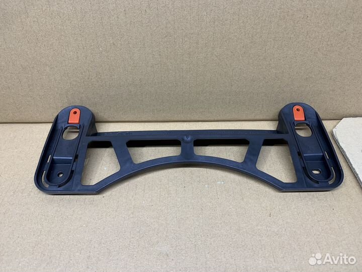 Кронштейн зад. бамп. центр. Opel Astra J 5D с 2013