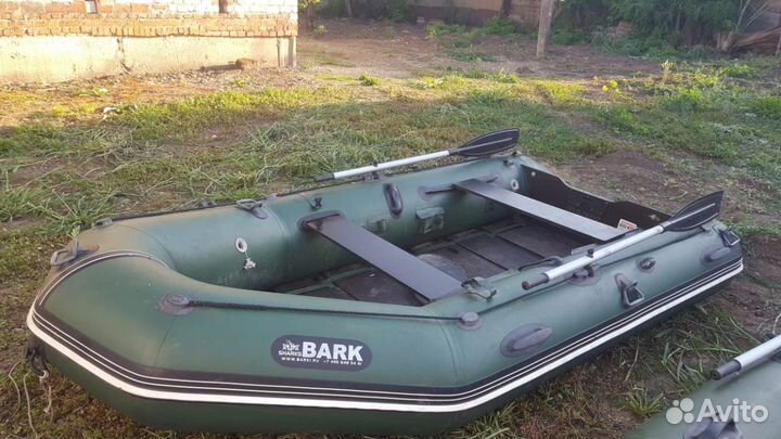 Лодка Bark BT 330