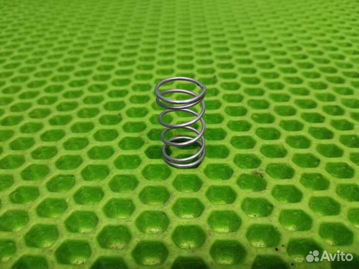 Пружина для крепления вилки на коляску, новая