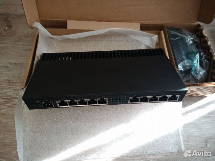 Mikrotik RB4011IGS+RM