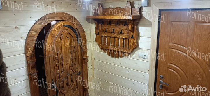 Вешалка из дерева