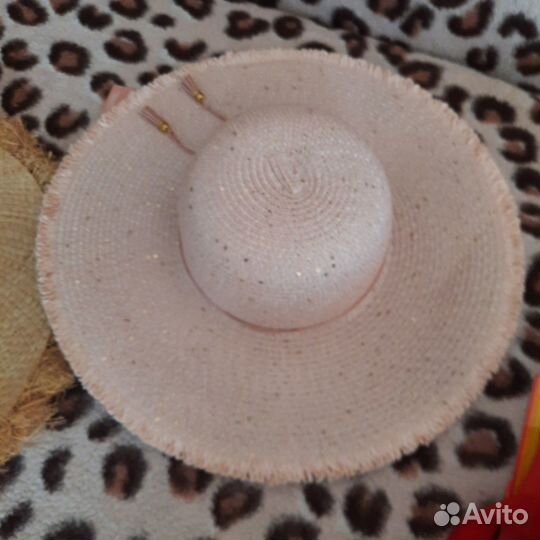 Шляпа женская соломенная