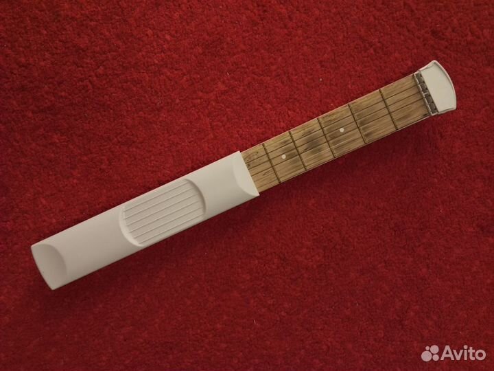 Портативный гитарный тренажёр