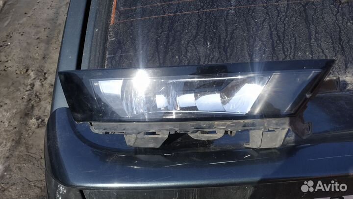 Птф правый Skoda Rapid 1 черн.оригинал 18 год