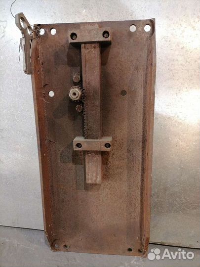 Замок гаражный накладной