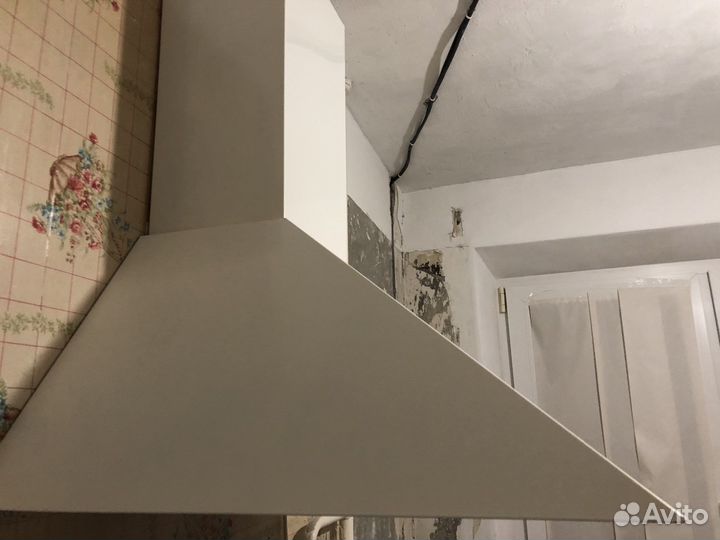 Кухонная вытяжка 60