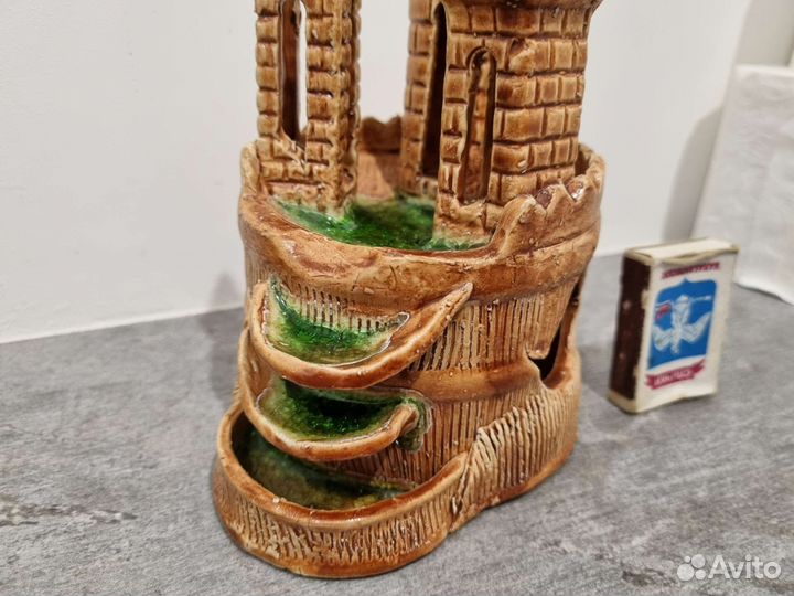 Замок для аквариума