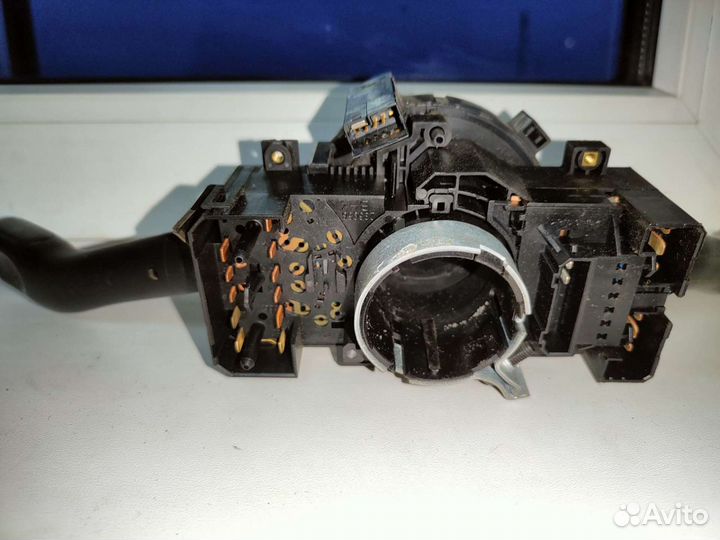 Подрулевой переключатель skoda 1998год