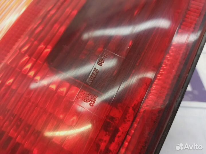 Фонарь задний внутренний левый Toyota Land Cruiser (J100) 81590-60060