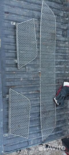 Решетка радиатора mitsubishi pajero