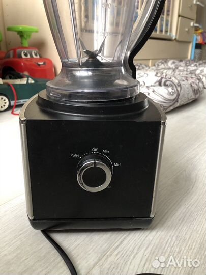 Кухонный комбайн Hotpoint ariston FR 1009 AX0