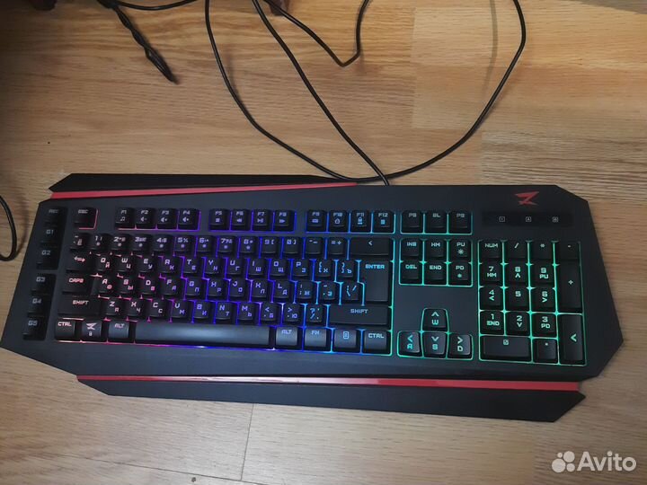 Клавиатура игровая с RGB подсветкой