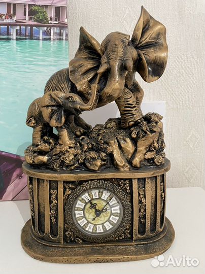 Статуэтка часы слон пластик
