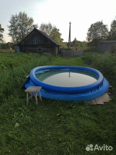 Надувной бассейн