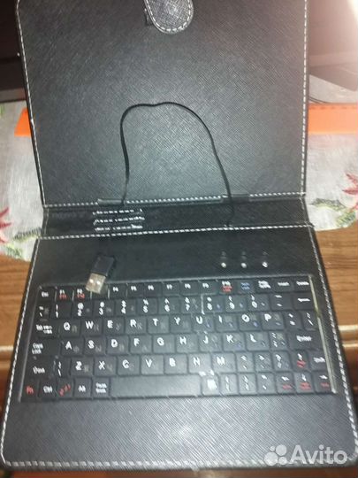 Чехол клавиатура для планшета
