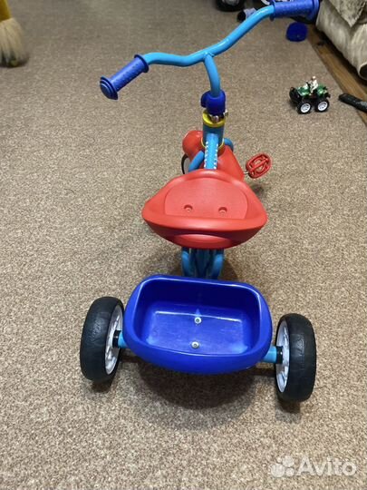 Детский трехколесный велосипед