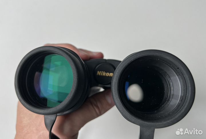 Бинoкль Nikon Monarch 5 8х42