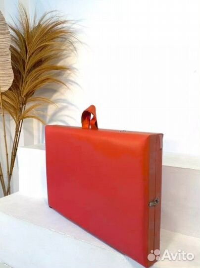 Кушетка косметологическая / массажный стол