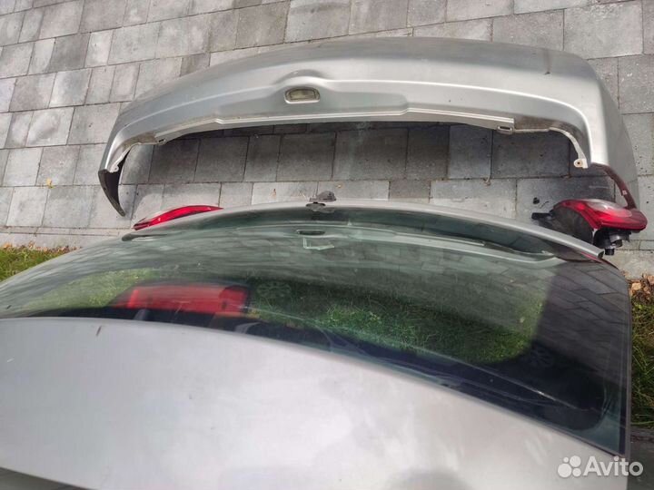 Крышка багажника ниссан микра к12 Micra K12