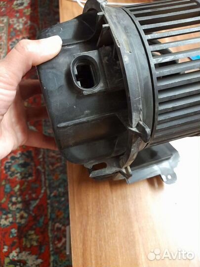 Вентилятор отопителя салона