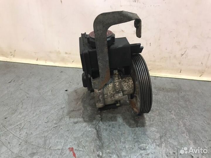 Насос гура Citroen Xsara Picasso универсал 1.6 I