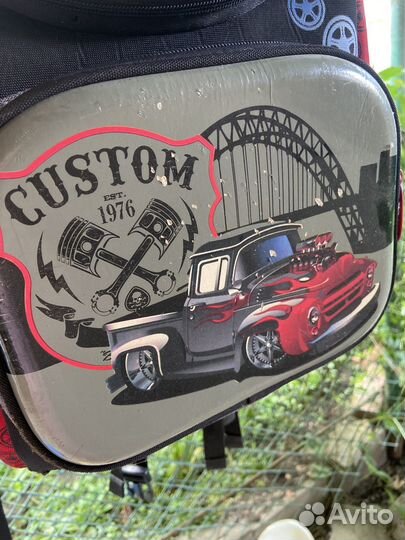 Школьный рюкзак с ортопедической спинкой