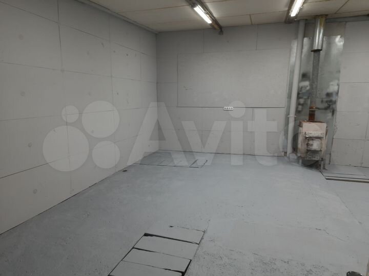 Гараж, > 30 м²