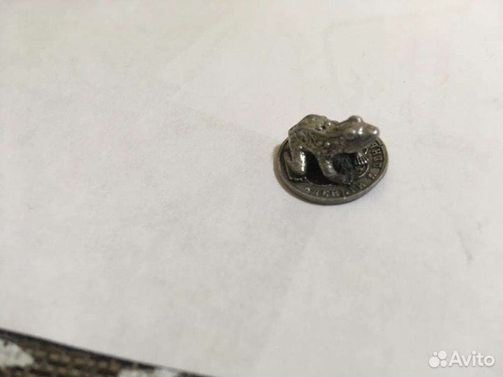 Монетка миллион с лягушкой